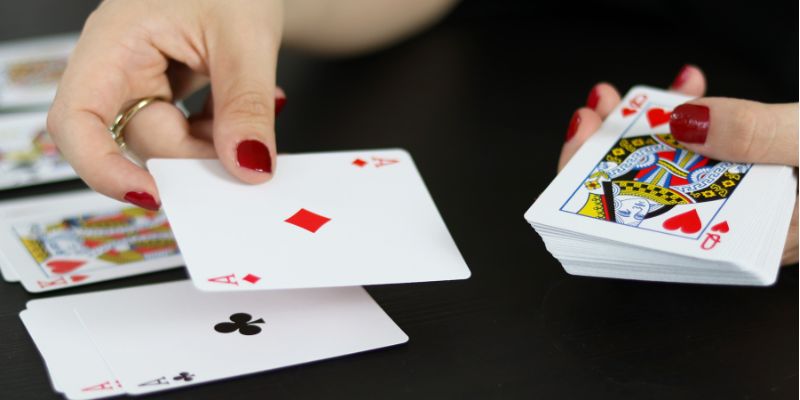 game bài trực tuyến